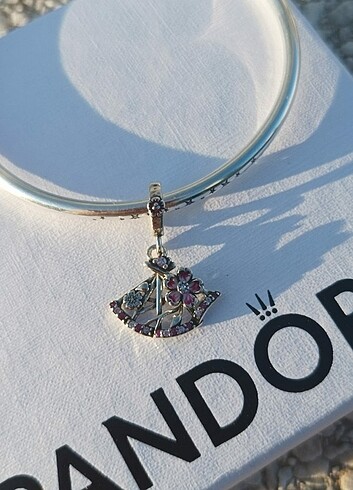 Beden Pandora Charm