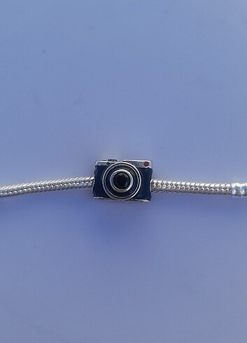 Diğer Pandora tarzı Charm