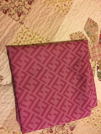 Pembe şal 