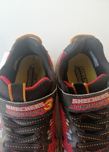 32 Beden kırmızı Renk Skechers erkek çocuk spor ayakkabısı
