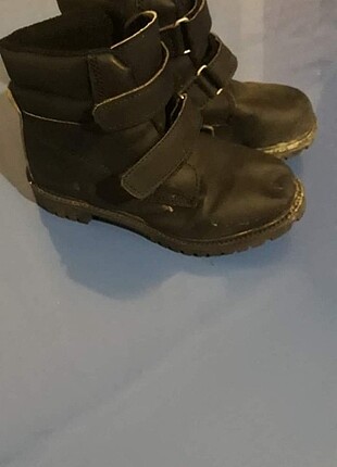 Çocuk ayakkabisi