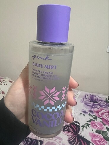 Pink body mist