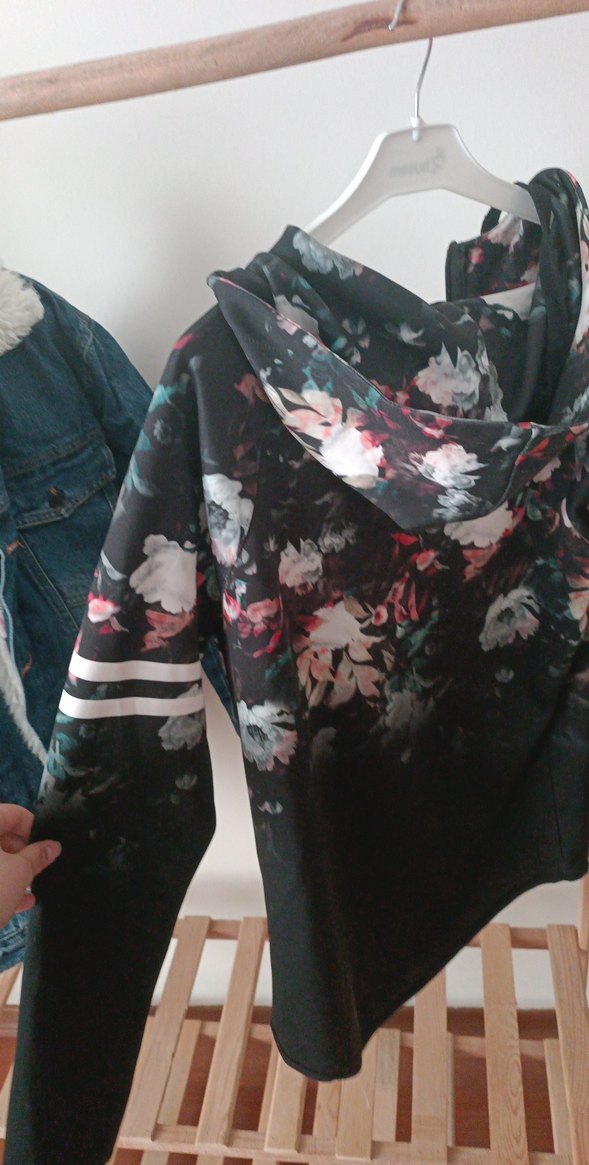 Çiçek Desenli Siyah erke Kapüşonlu Ceket - Görsel 3