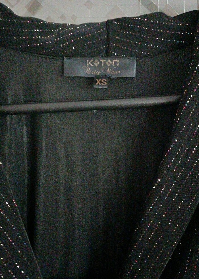 Koton marka parıltılı elbise - Görsel 3