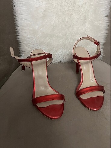 Zara Kırmızı Stiletto Topuklu Ayakkabı