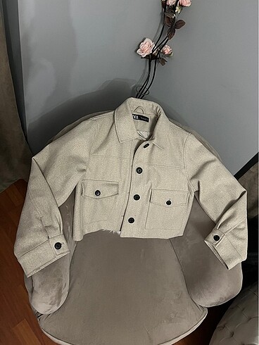 Zara Krem Rengi Mont
