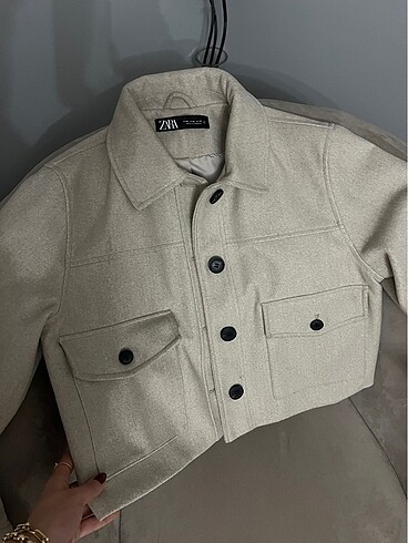 m Beden Zara Krem Rengi Mont