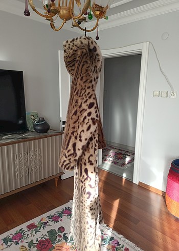 Leopar Desenli Kapüşonlu Kadın Uzun Peluş Mont - Görsel 3