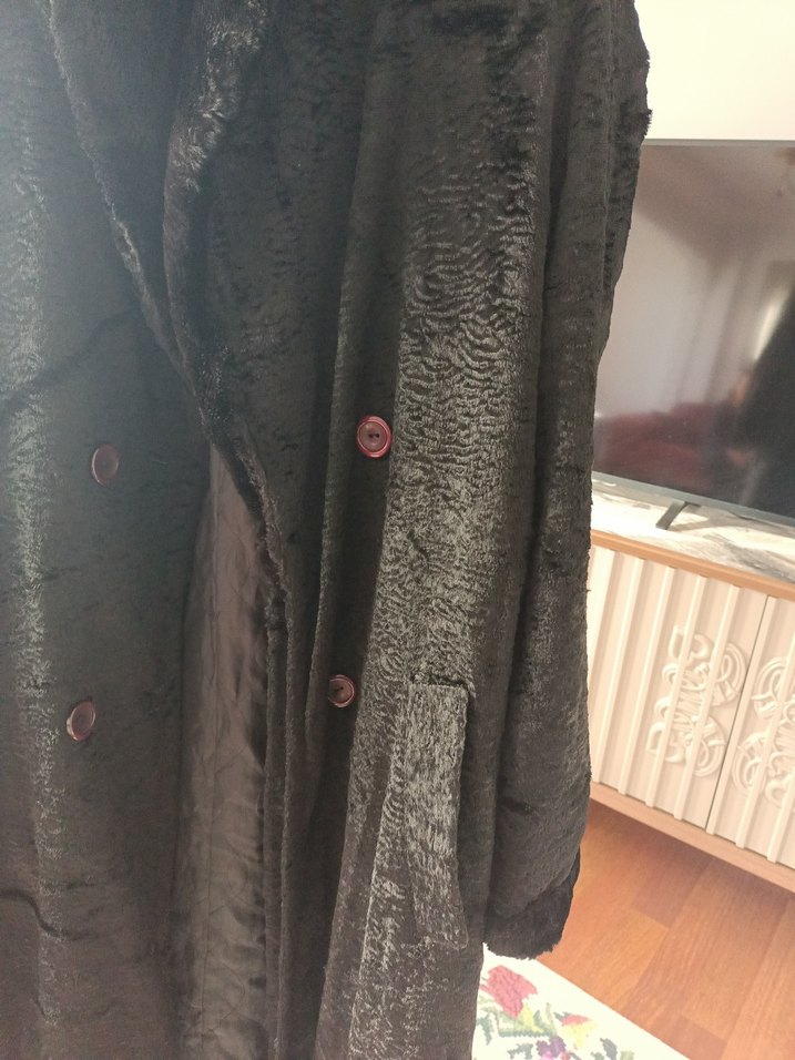 siyah astragan manto - Görsel 3