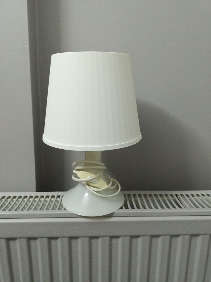 Beyaz Masa Lambası - Görsel 2
