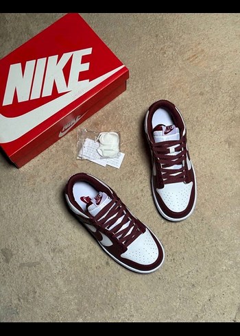 Bordo Nike Ayakkabı