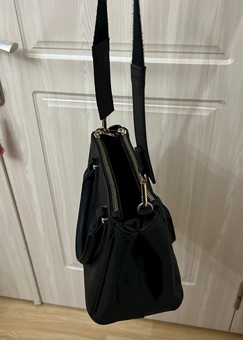 MANGO Siyah Fermuarlı Çanta - Görsel 4