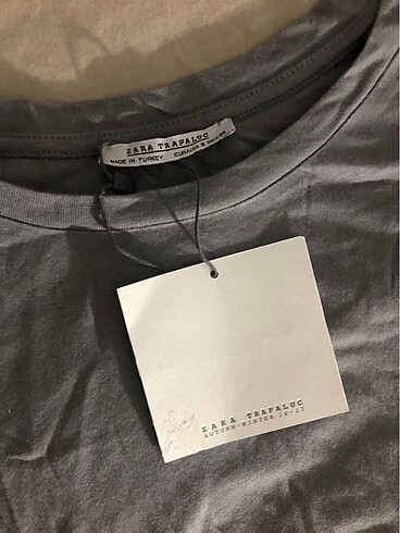 Zara Etiketli Yeni Transparan Detaylı Tişört