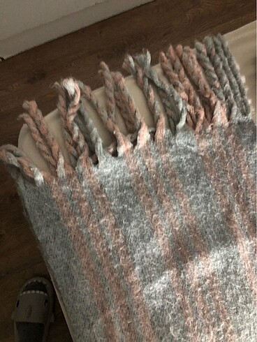 Gri - Soft Pembe Püsküllü Atkı