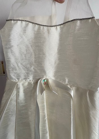 Kız Çocuk Beyaz Saten Pliseli Elbise - Görsel 5