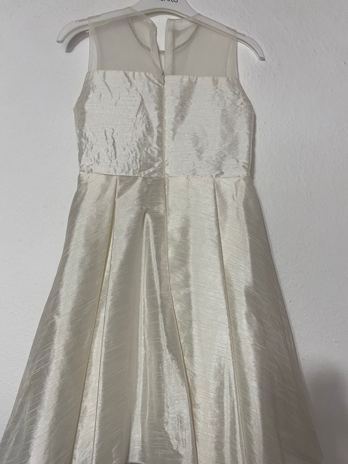 Kız Çocuk Beyaz Saten Pliseli Elbise - Görsel 4