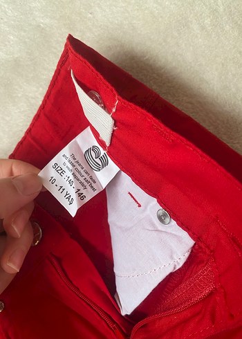 Düğmeli Kırmızı kız çocuk Etek - Görsel 4