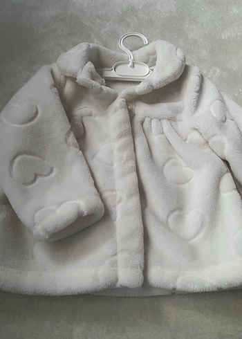 Kız Çocuk Beyaz Kürklü Düğmeli Ceket - Görsel 2