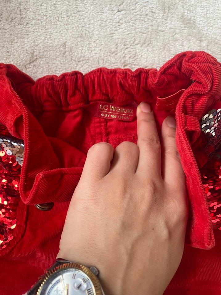 Kız Çocuk Kırmızı Payetli Rahat Şort - Görsel 4