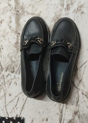 Koyu Siyah Desenli Kadın Tokalı Loafer