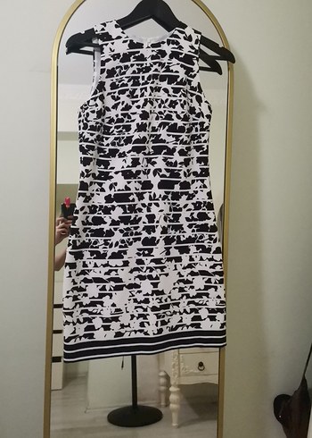 Yüksek Yakalı Pileli Desenli Uzun Elbise - Görsel 2