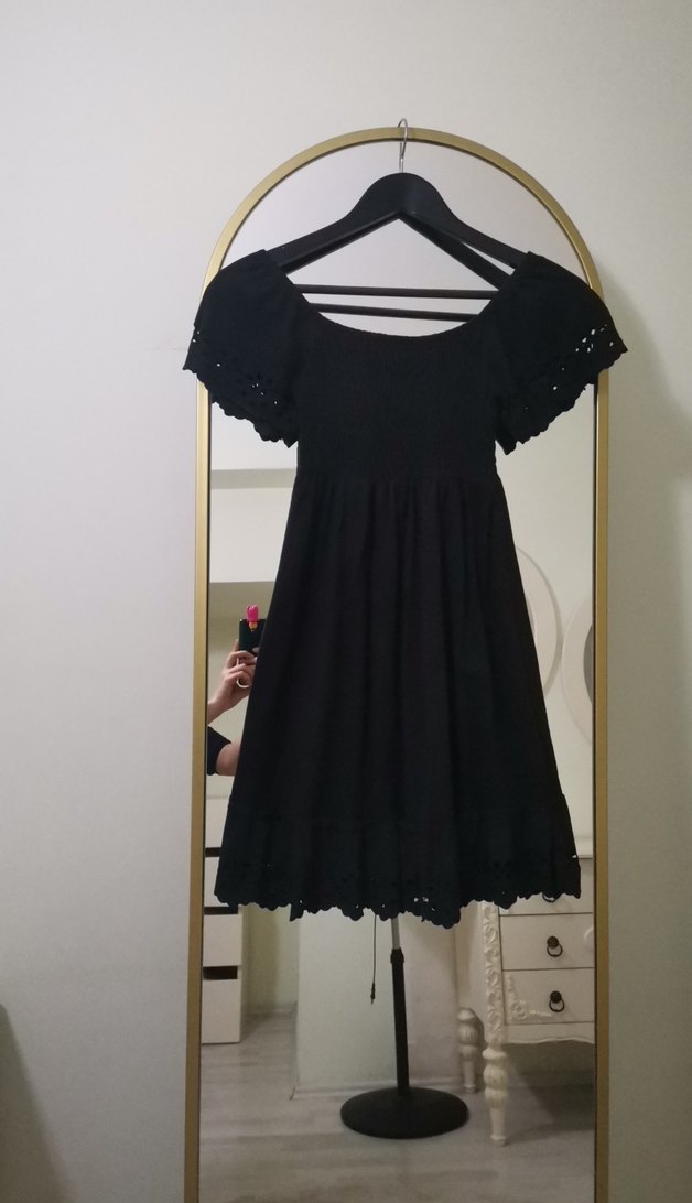 Dantel Detaylı Siyah Midi Elbise - Görsel 2