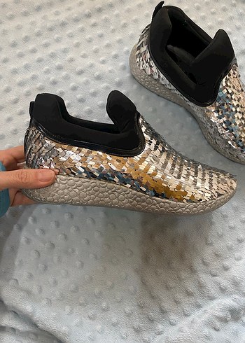 Pelinin Ayakkabıları 38