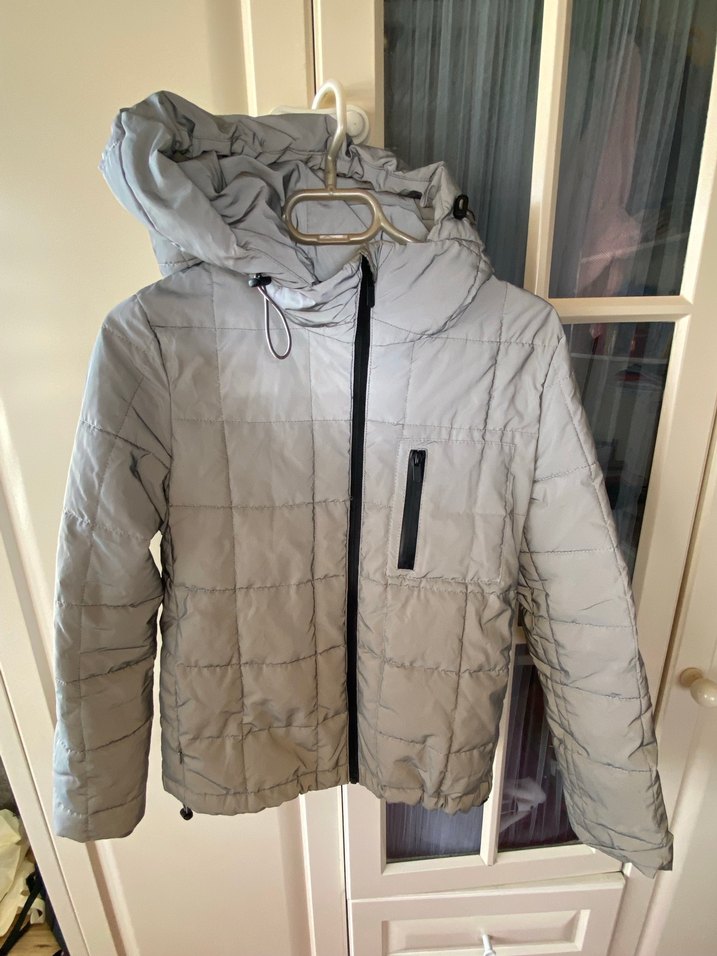 Gri Kapüşonlu Fermuarlı Kadın Kışlık Mont - Görsel 3