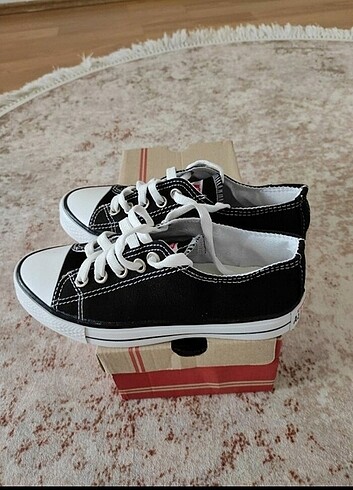 37 Beden Converse bayan spor ayakkabı