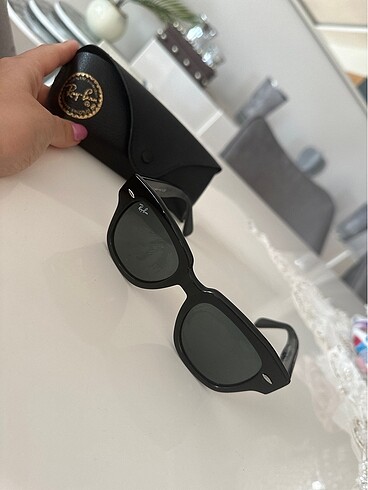 Rayban