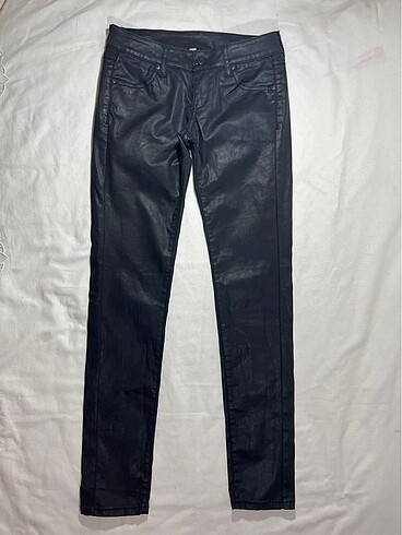Mango Mango siyah düşük bel parlak görünümlü skinny jean pantolon