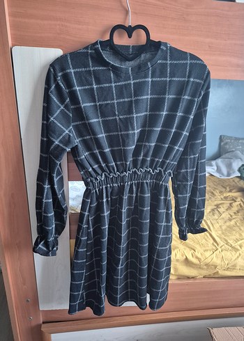 Gri Kareli V Yaka Midi Elbise