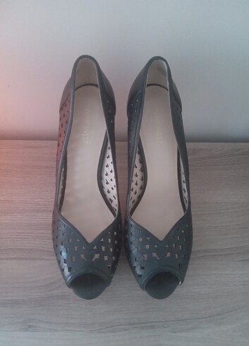 Nine West Deri Yazlık Topuklu Ayakkabı