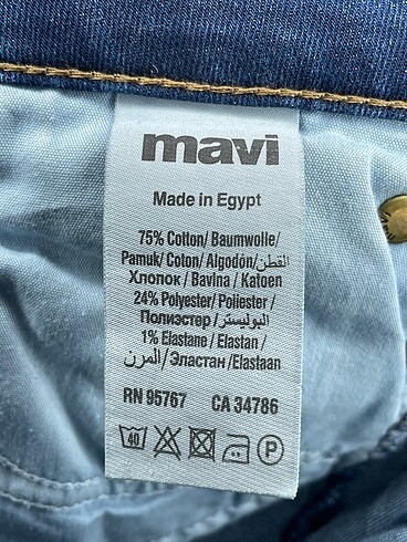 universal Beden lacivert Renk Mavi Jeans Bermuda / Kapri %70 İndirimli.