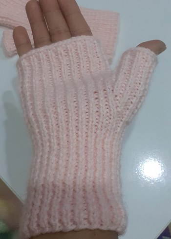Pembe Örgü Parmaksız Kadın Eldiveni çok esnektir - Görsel 2