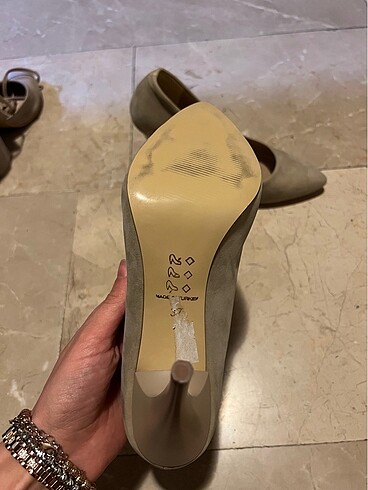 37 Beden Stiletto