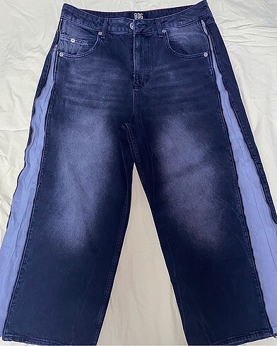 30 Beden siyah Renk BDG Yandan Fermuarlı Baggy Jean