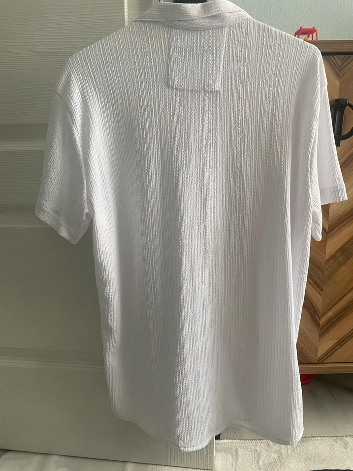 Beyaz Kısa Kollu Düğmeli Keten Gömlek - Görsel 3