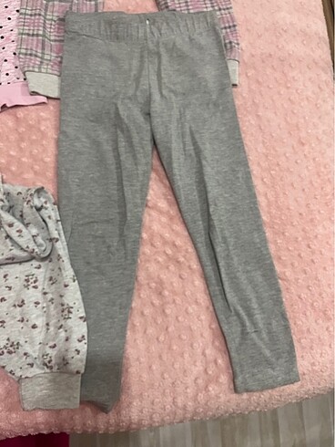 7 Yaş Beden pembe Renk 6?7?8 yaş olur pijama alt
