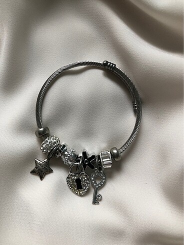 Charm Bileklik