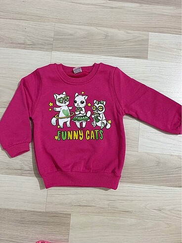 Sweatshirt