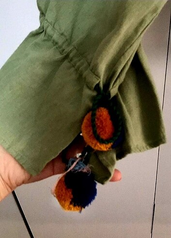 m Beden yeşil Renk ZARA NAKIŞLI BLUZ