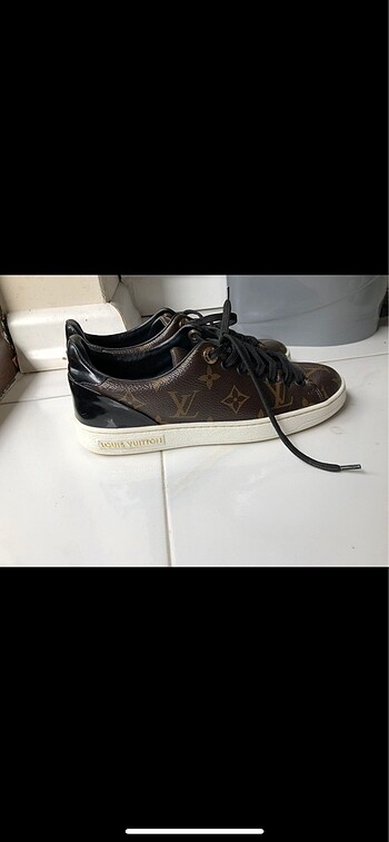 35 Beden Louis Vuitton Sneakers