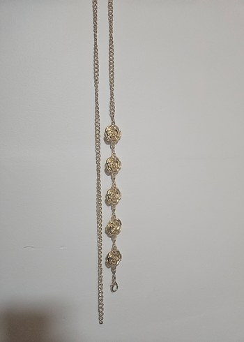 Altın Renkli Çiçek Detaylı Zincir Kemer - Görsel 5