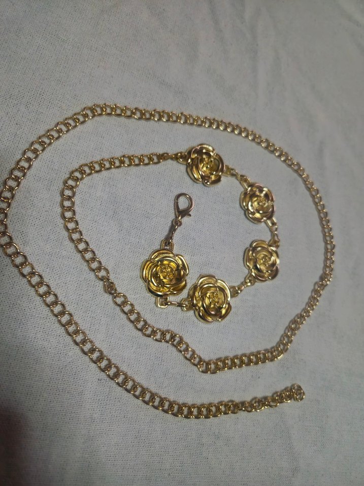 Altın Renkli Çiçek Detaylı Zincir Kemer - Görsel 2