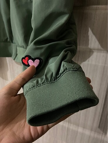 9 Yaş Beden yeşil Renk H&M yağmurluk