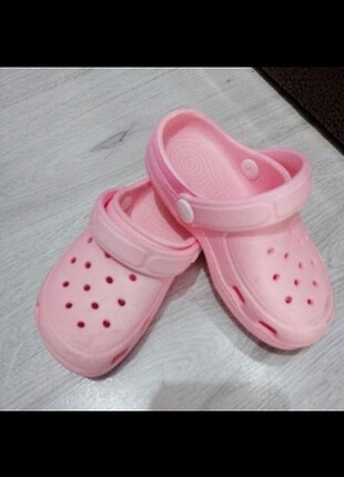 Çocuk pembe crocs terlik