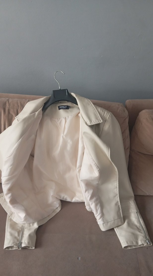 Kadın Beyaz Deri Ceket, Düğmeli, Orta Boy - Görsel 2