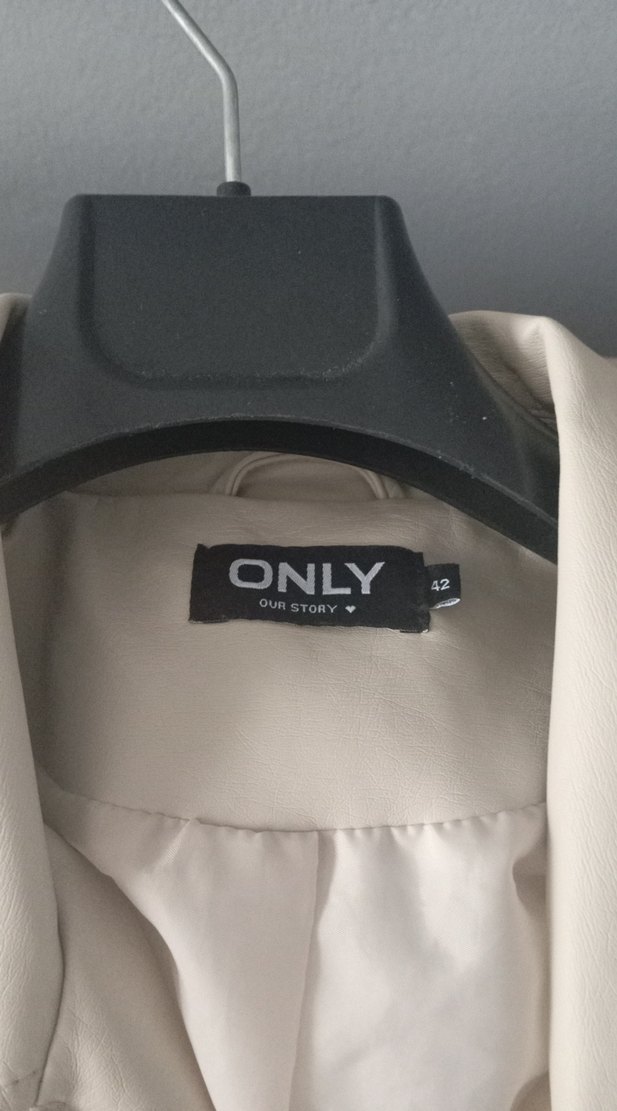 Kadın Beyaz Deri Ceket, Düğmeli, Orta Boy - Görsel 4