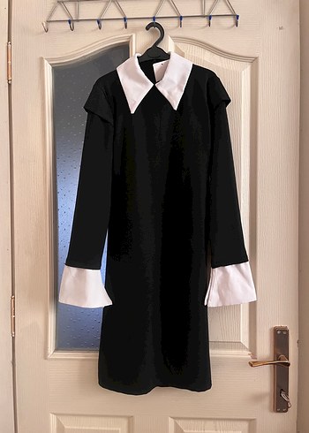 Siyah Elbise - Görsel 4